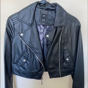 black cropped leather jacket